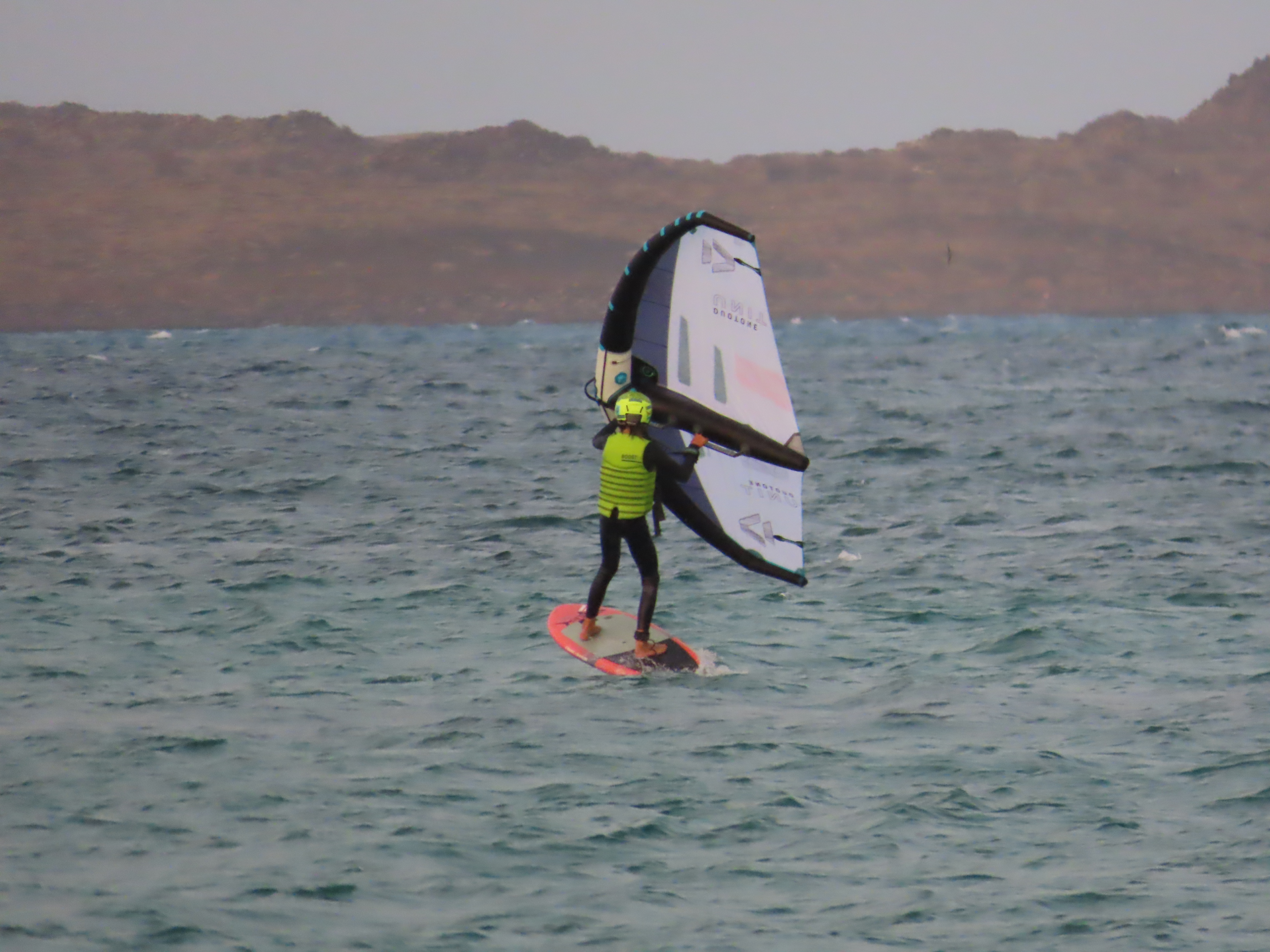 Errores Comunes al Aprender Wing Foil (y Cómo Evitarlos)